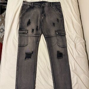 SHEIN Men Slim Ripped Cargo Jeans in Faded Black